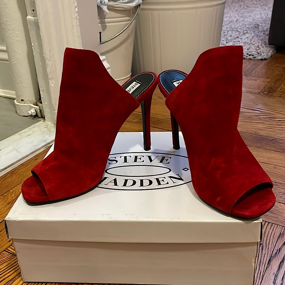 Steve Madden red suede heels